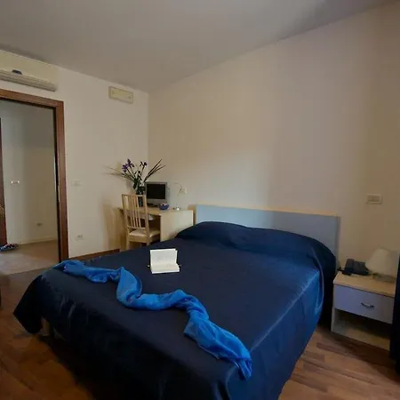 La Bussola Hotel